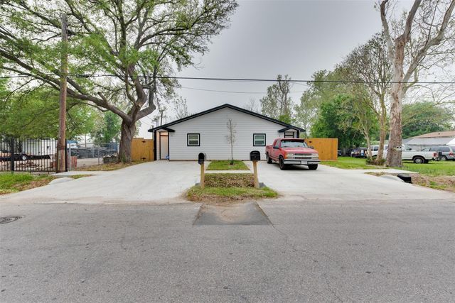 2702 Reid Street A, Houston, TX 77026