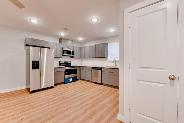 2702 Reid Street A, Houston, TX 77026