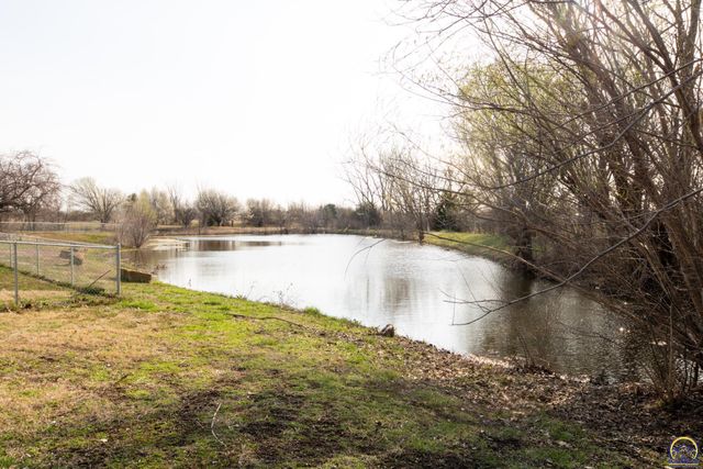 1667 Road 175, Emporia, KS 66801