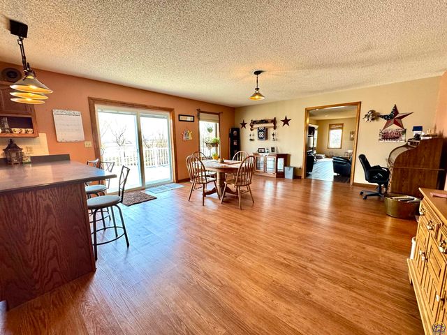 1667 Road 175, Emporia, KS 66801