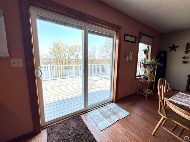 1667 Road 175, Emporia, KS 66801