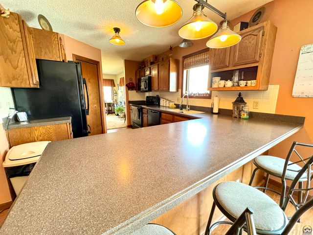 1667 Road 175, Emporia, KS 66801