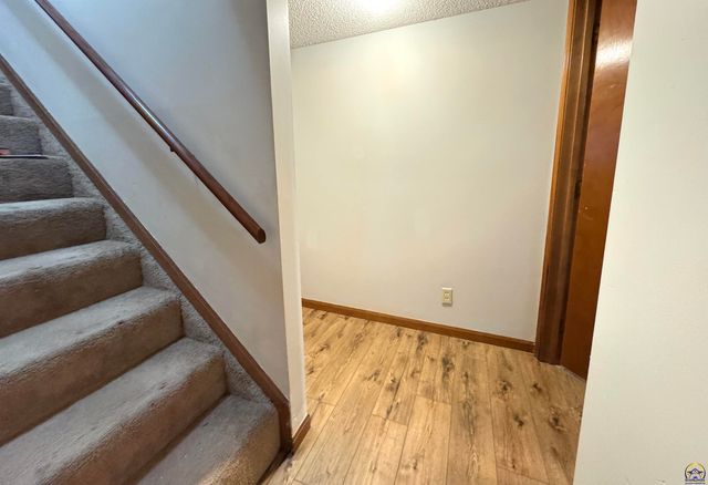 1667 Road 175, Emporia, KS 66801