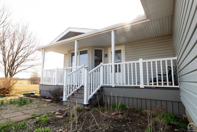 1667 Road 175, Emporia, KS 66801