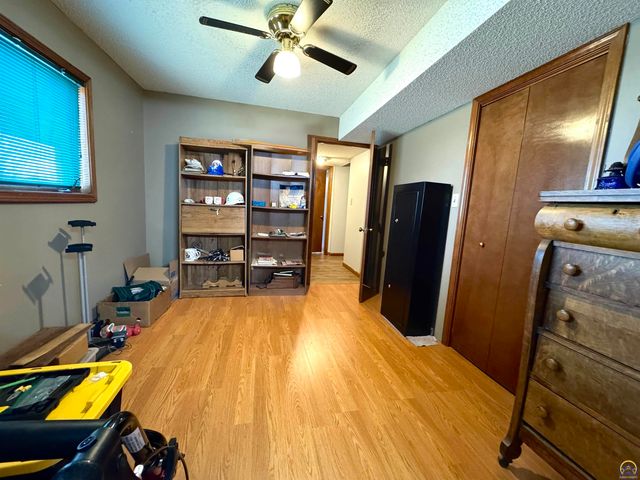 1667 Road 175, Emporia, KS 66801