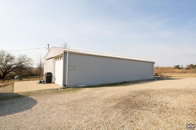 1667 Road 175, Emporia, KS 66801