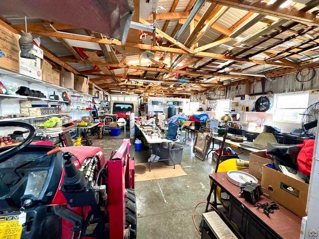 1667 Road 175, Emporia, KS 66801