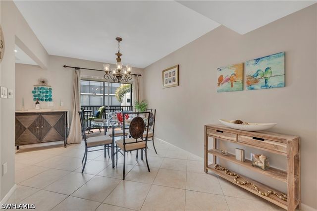 788 Park Shore DR D26, Naples, FL 34103