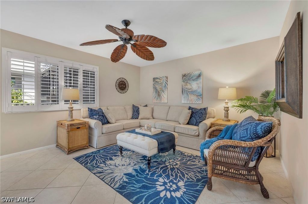 788 Park Shore DR D26, Naples, FL 34103