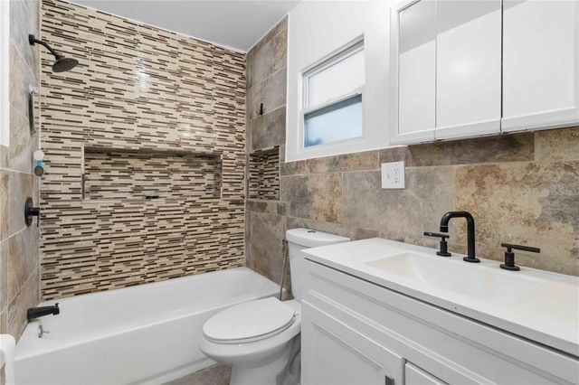 38308 COLLINS AVENUE, Zephyrhills, FL 33542