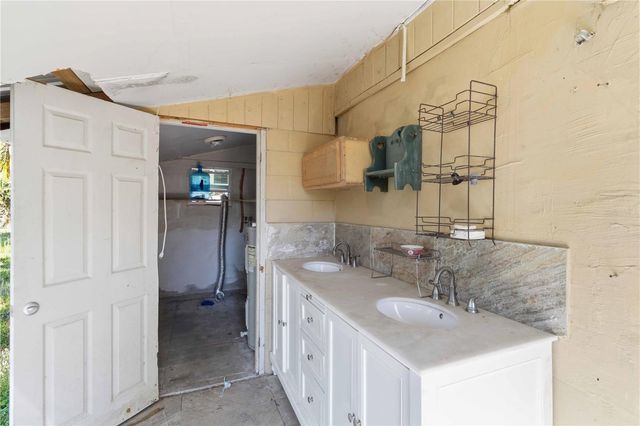 38308 COLLINS AVENUE, Zephyrhills, FL 33542