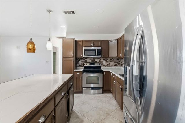 38308 COLLINS AVENUE, Zephyrhills, FL 33542