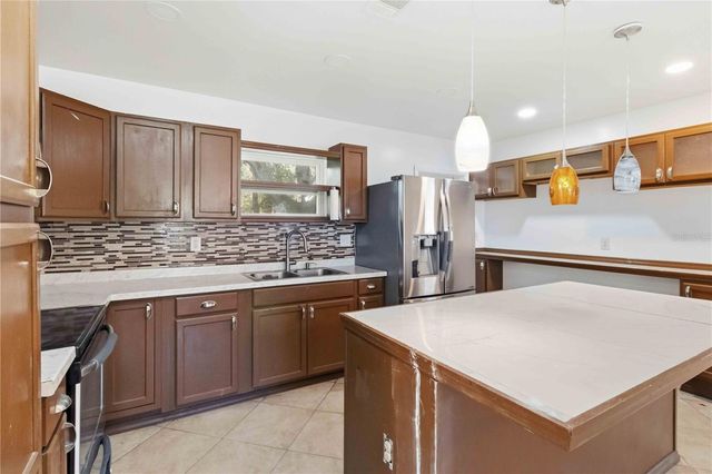 38308 COLLINS AVENUE, Zephyrhills, FL 33542