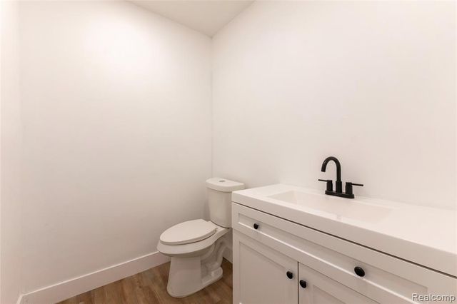 2483 Walce Drive, West Bloomfield, MI 48324