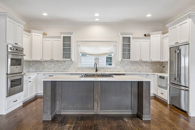 124B Lincoln Ct, Nashville, TN 37205
