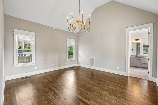 124B Lincoln Ct, Nashville, TN 37205