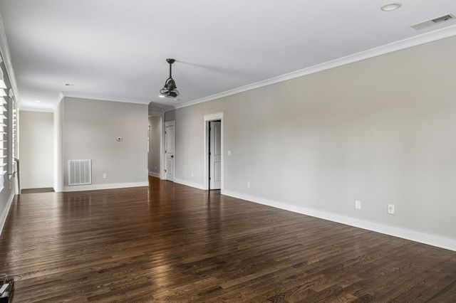 124B Lincoln Ct, Nashville, TN 37205