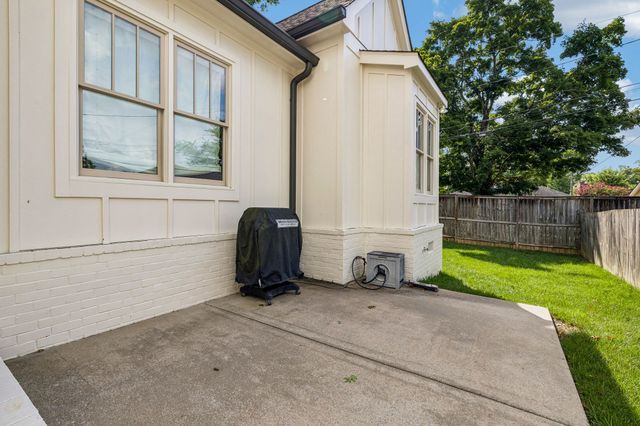 124B Lincoln Ct, Nashville, TN 37205