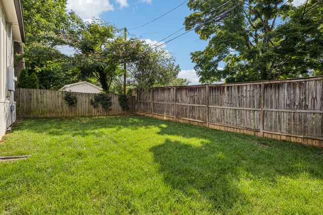 124B Lincoln Ct, Nashville, TN 37205