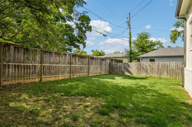 124B Lincoln Ct, Nashville, TN 37205