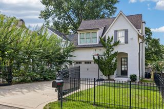 124B Lincoln Ct, Nashville, TN 37205