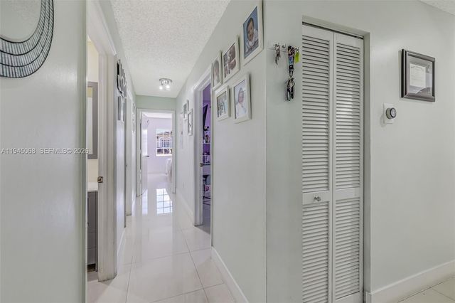 9526 SW 155th Ave, Miami, FL 33196