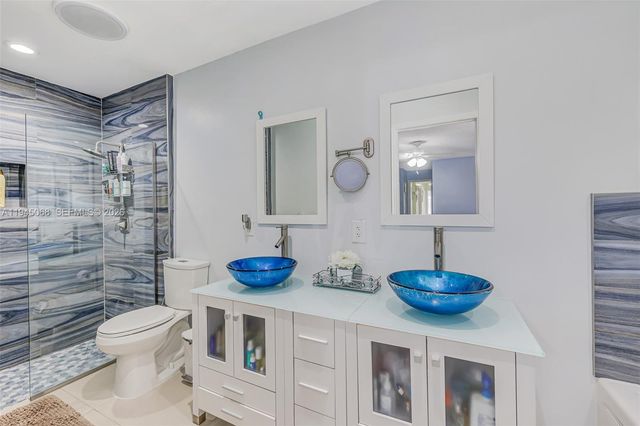 9526 SW 155th Ave, Miami, FL 33196