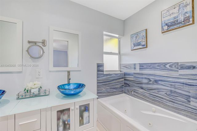 9526 SW 155th Ave, Miami, FL 33196