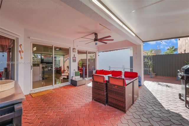 9526 SW 155th Ave, Miami, FL 33196