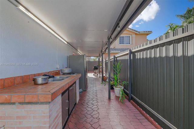 9526 SW 155th Ave, Miami, FL 33196