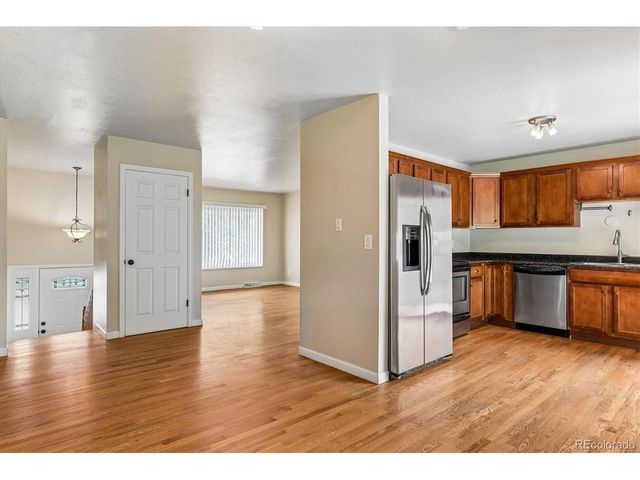 1415 S Zang St, Lakewood, CO 80228