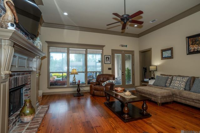 21123 Waterfront East Dr, Maurepas, LA 70449