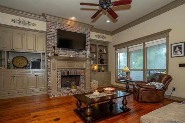 21123 Waterfront East Dr, Maurepas, LA 70449
