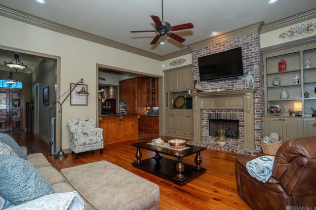 21123 Waterfront East Dr, Maurepas, LA 70449