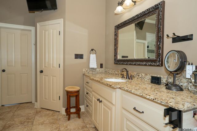 21123 Waterfront East Dr, Maurepas, LA 70449