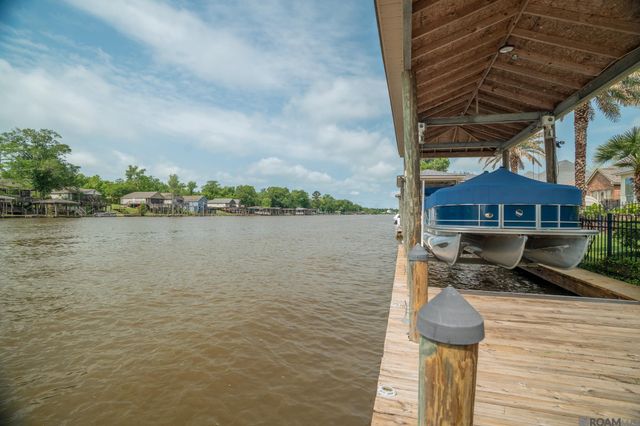 21123 Waterfront East Dr, Maurepas, LA 70449