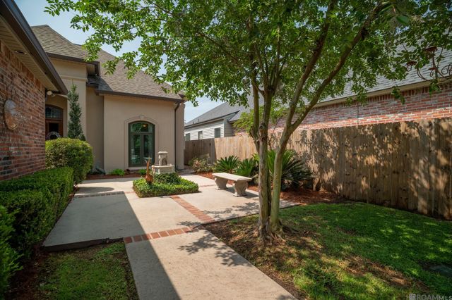 21123 Waterfront East Dr, Maurepas, LA 70449