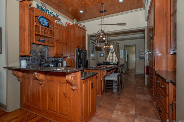 21123 Waterfront East Dr, Maurepas, LA 70449