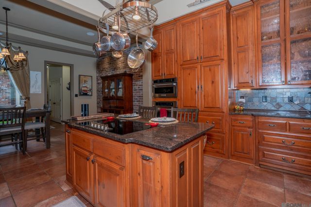21123 Waterfront East Dr, Maurepas, LA 70449