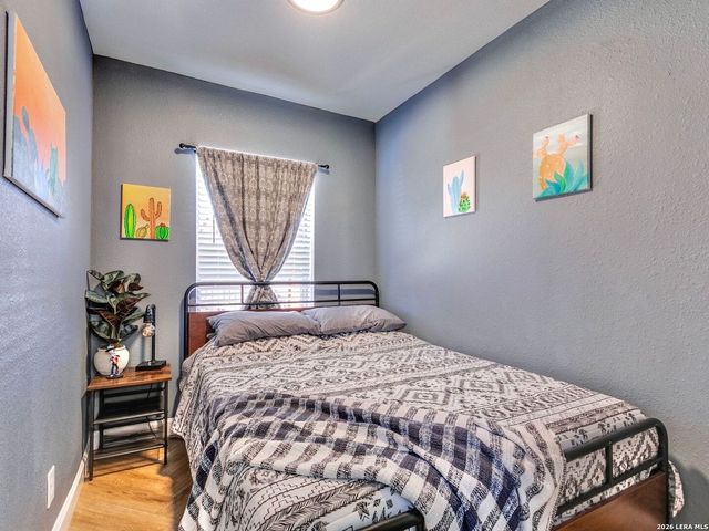 2415 W Poplar, San Antonio, TX 78207