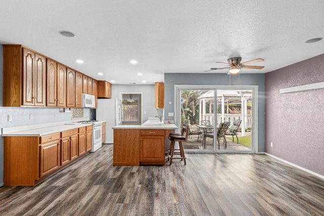 4140 Boulder Creek Ct, Stockton, CA 95219