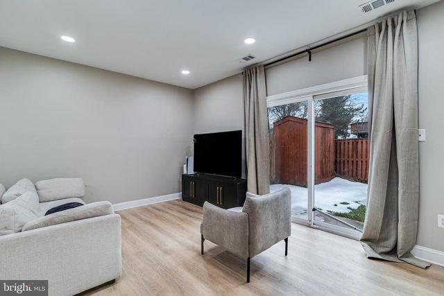 3135 BRINKLEY STATION DR, Temple Hills, MD 20748