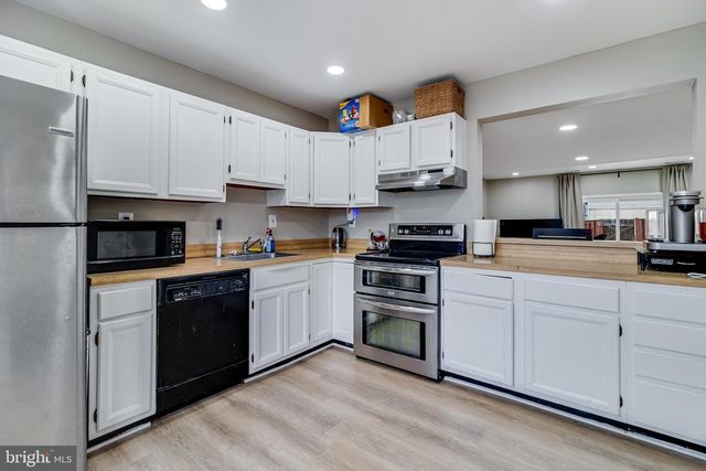 3135 BRINKLEY STATION DR, Temple Hills, MD 20748