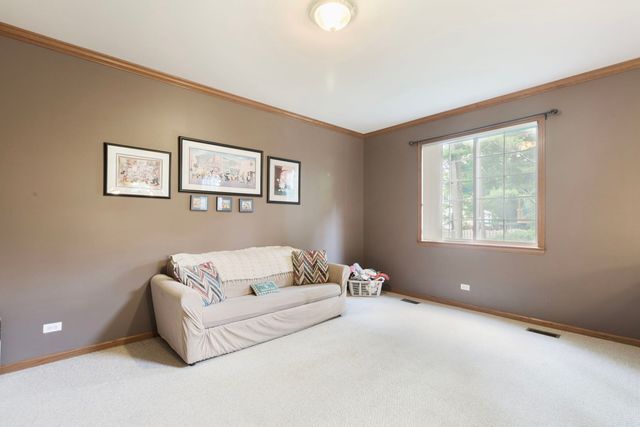 556 Prescott Lane, Gurnee, IL 60031