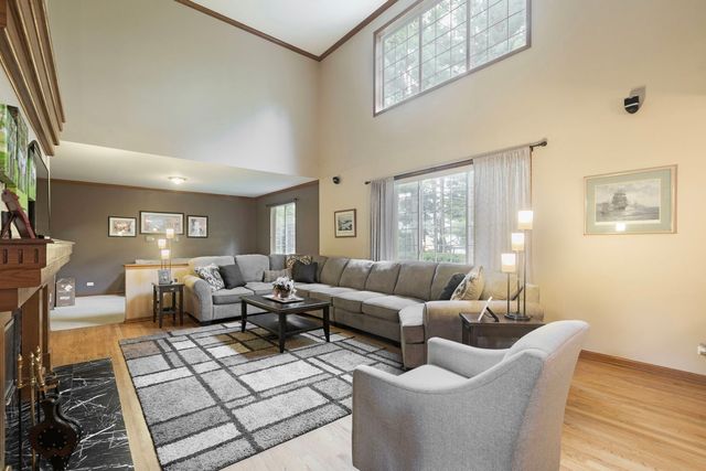 556 Prescott Lane, Gurnee, IL 60031
