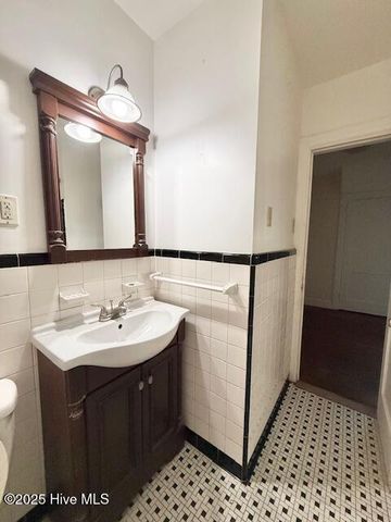 102 Keller Court, Jacksonville, NC 28540