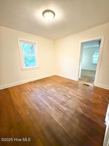 102 Keller Court, Jacksonville, NC 28540