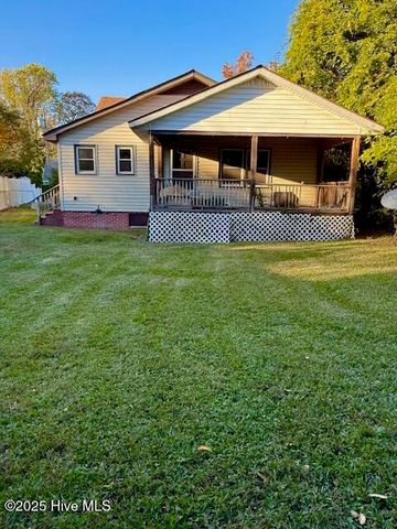 102 Keller Court, Jacksonville, NC 28540