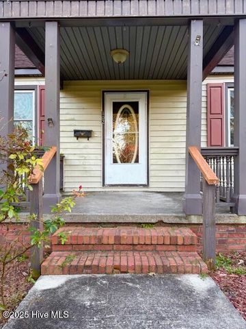 102 Keller Court, Jacksonville, NC 28540