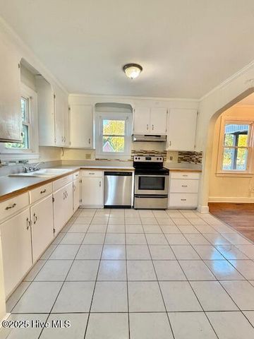 102 Keller Court, Jacksonville, NC 28540